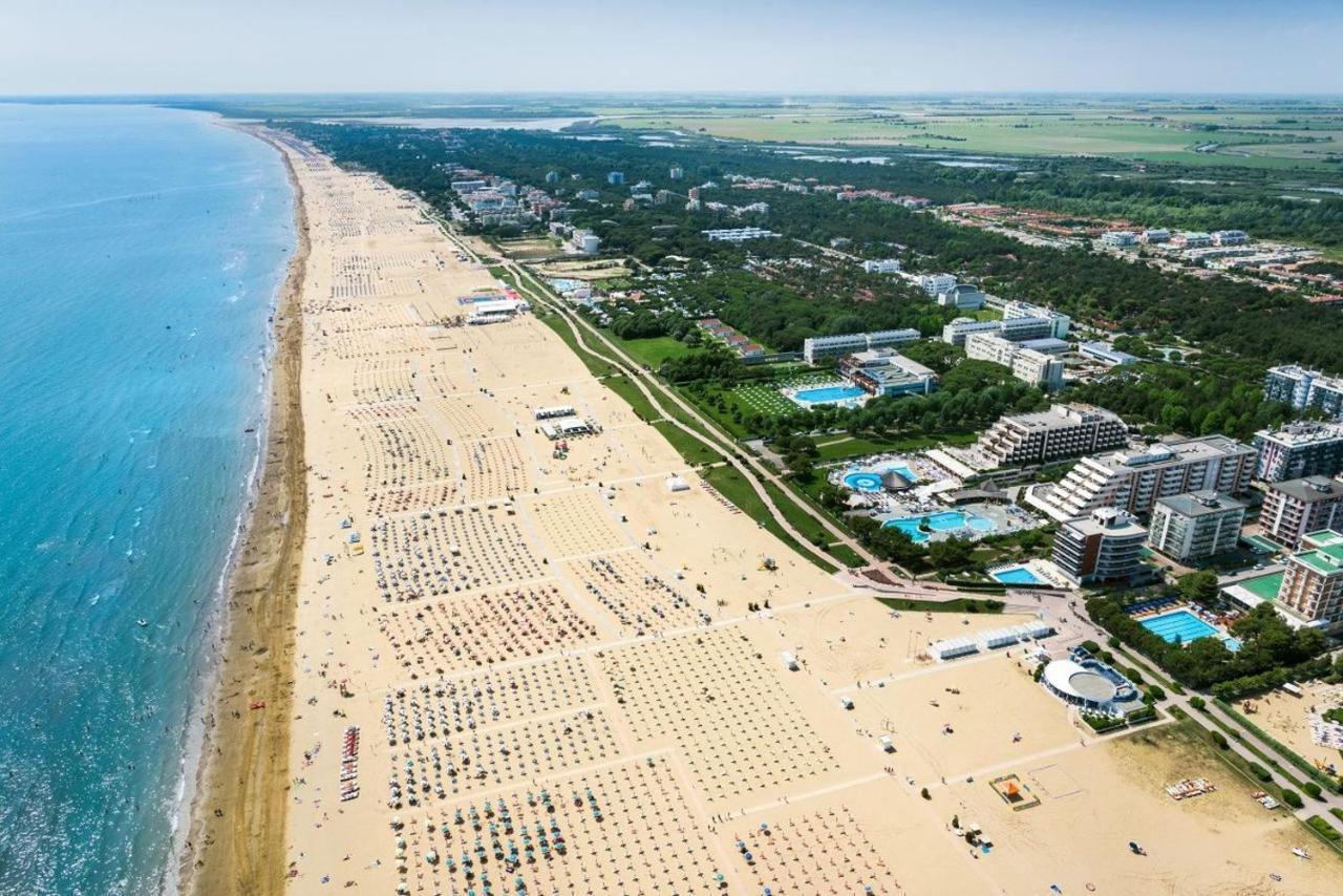 Appartamenti Massimo Bibione Bagian luar foto